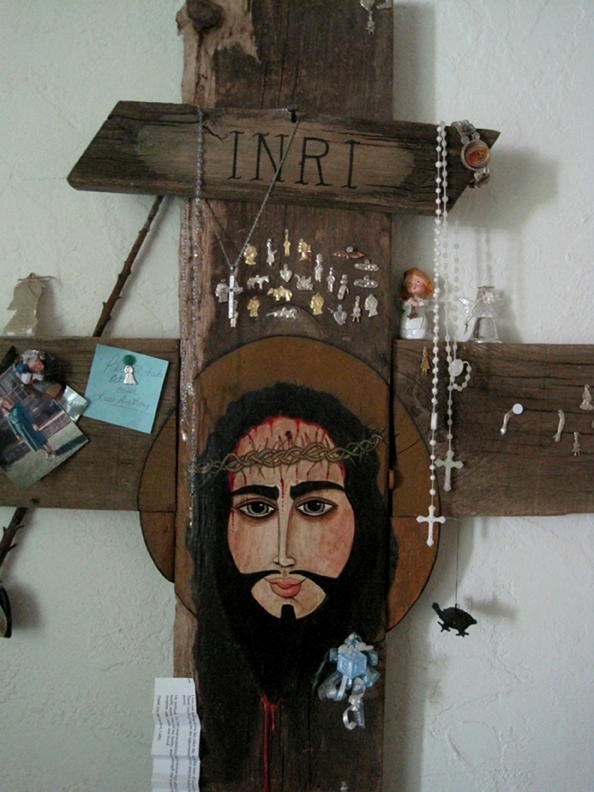 Cristo Crucificado
                      Cruz by Virginia Maria Romero